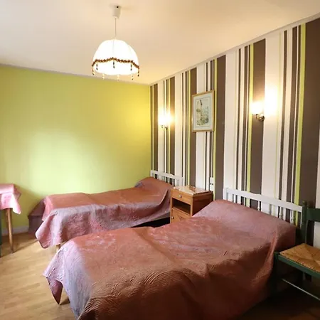 Maison De Caractere, Jardin Clos, Animaux Acceptes, Proche Volcans - Fr-1-742-576 Holiday home *